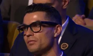 Ronaldo đeo kính tích hợp camera dự sự kiện