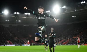Liverpool nhọc nhằn vào bán kết Cup Liên đoàn