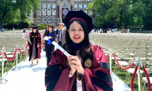 Cô gái Việt đỗ kỳ thi luật sư ở New York sau hai tháng ôn luyện