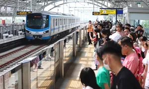 Hoài nghi metro Bến Thành - Suối Tiên hết 'hot' khi bán vé