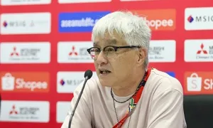 HLV Singapore: 'Chúng tôi có thể thắng trước nhiều khán giả Việt Nam'
