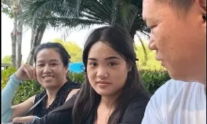 Trả tiền để con gái nhắn tin mỗi ngày Trả tiền để con gái nhắn tin mỗi ngày