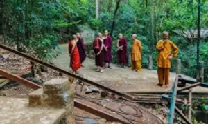 Thêm một nhà sư thiệt mạng trong vụ xe goòng rơi xuống sườn núi Thêm một nhà sư thiệt mạng trong vụ xe goòng rơi xuống sườn núi